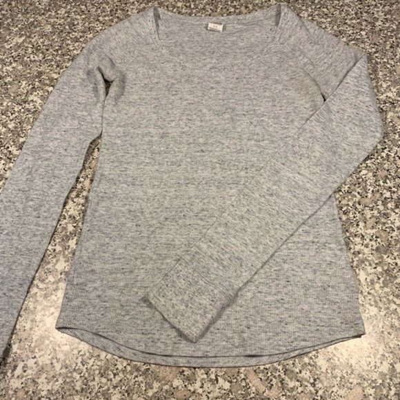 PINK Victoria's Secret Tops - Pink by VS gray thermal top size small GUC